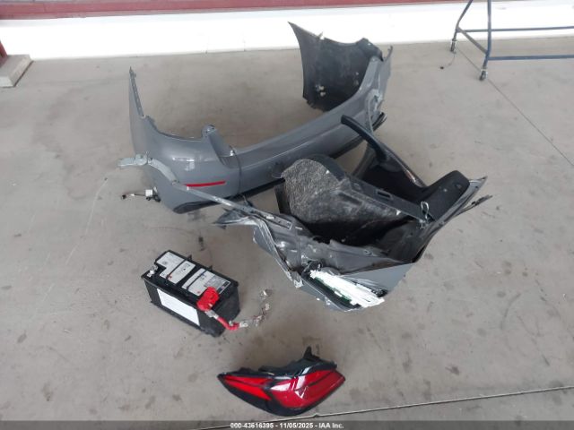 BMW 5 Series I Image 6