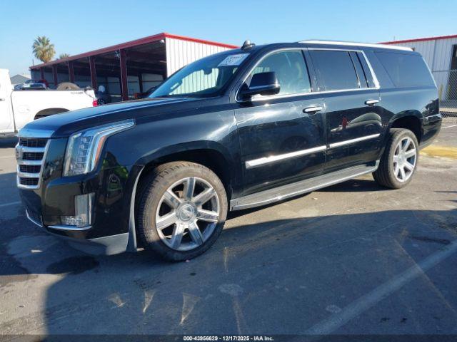 Cadillac Escalade Luxury Image 5