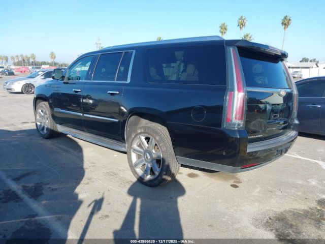 Cadillac Escalade Luxury Image 4