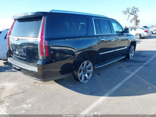 Cadillac Escalade Luxury Image 6