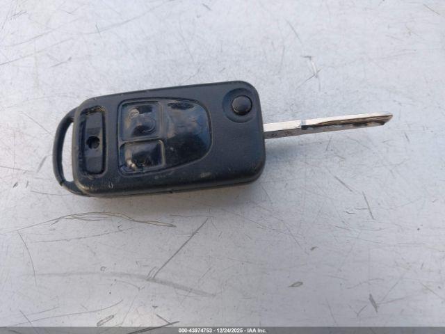 Mercedes-Benz M-Class Image 2