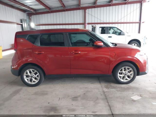 Kia Soul S Image 8