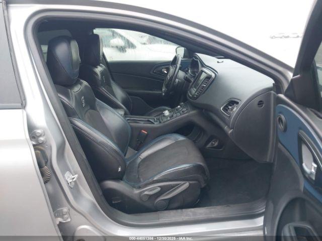 Chrysler 200 S Image 11