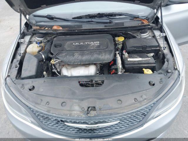 Chrysler 200 S Image 9