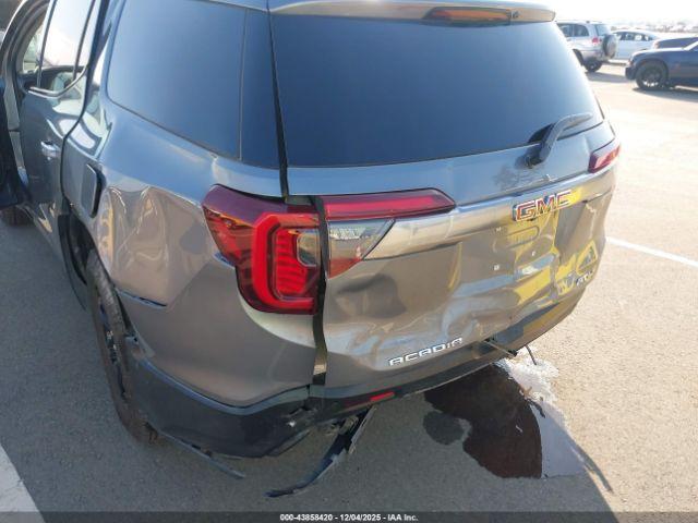 GMC Acadia Awd At4 Image 4