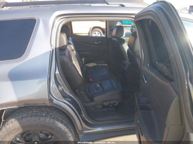 GMC Acadia Awd At4 Image 5