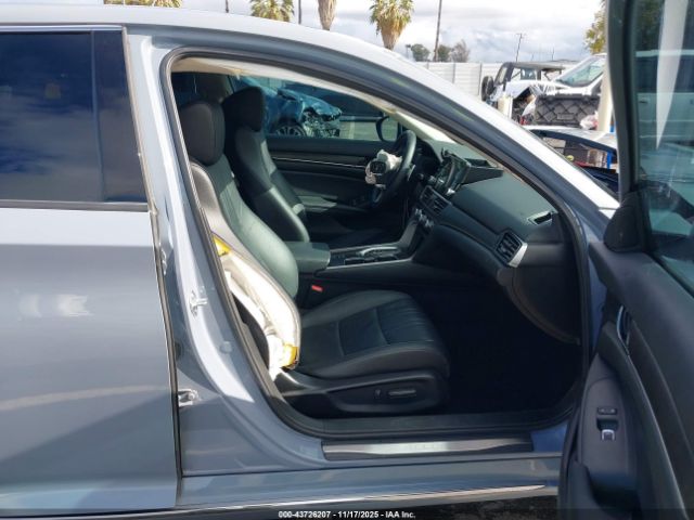 Honda Accord Touring Image 12