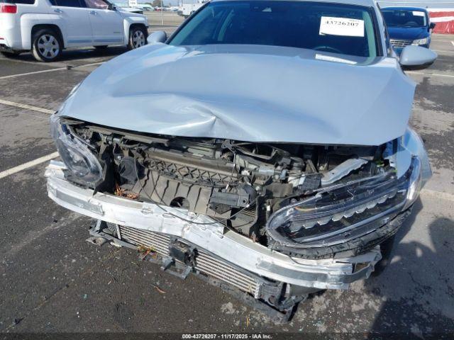 Honda Accord Touring Image 13