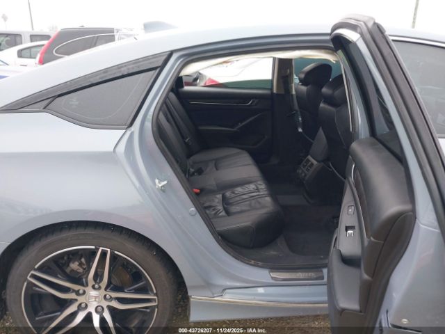 Honda Accord Touring Image 9