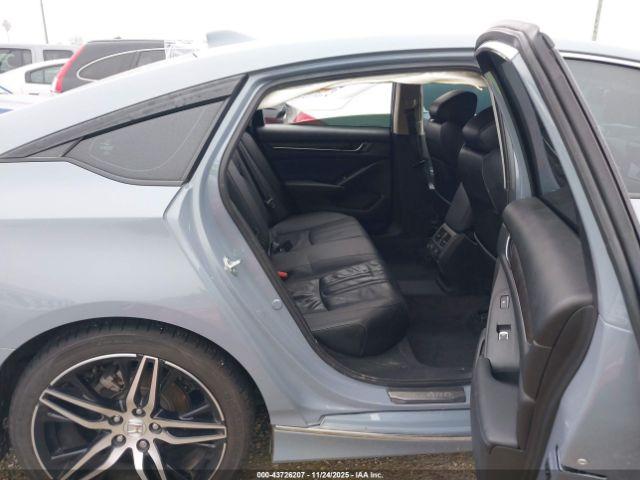 Honda Accord Touring Image 9