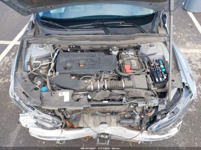 Honda Accord Touring Image 2