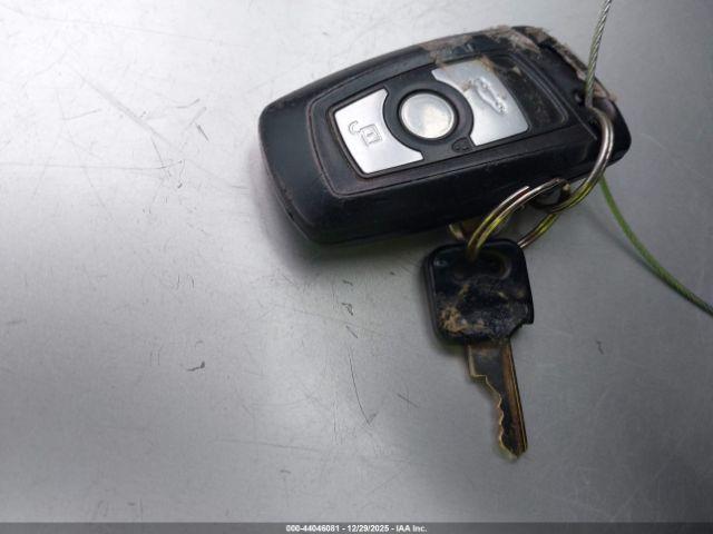 BMW 3 Series Xdrive Image 9