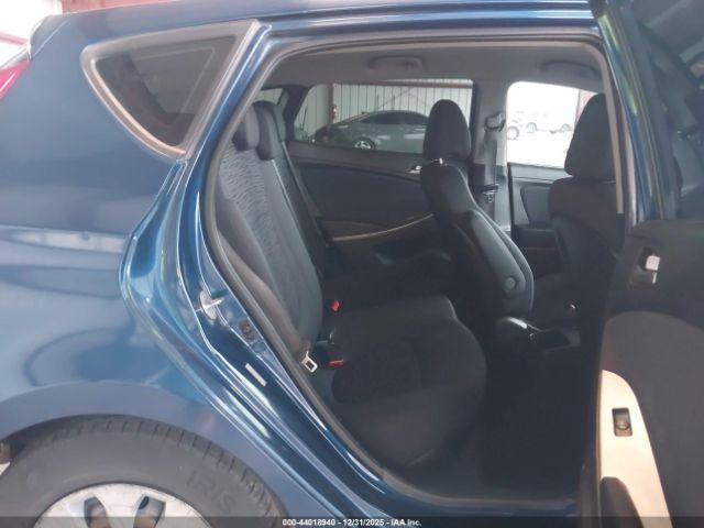 Hyundai ACCENT Se Image 7