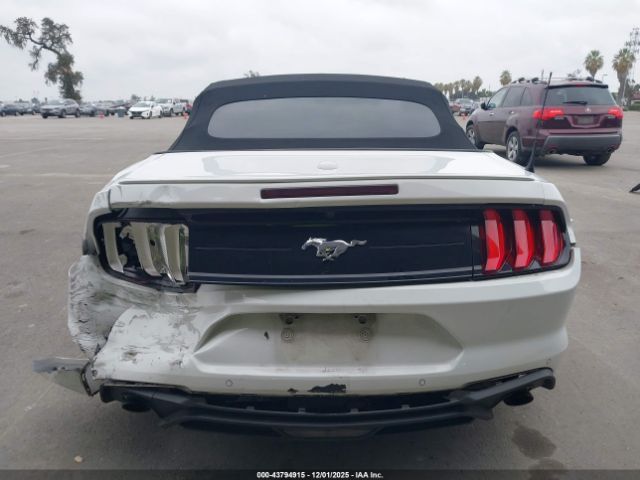 Ford Mustang Ecoboost Premium Image 13