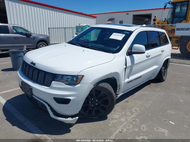 Jeep Grand Cherokee Altitude 4x4 Image 3