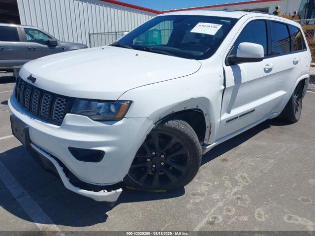 Jeep Grand Cherokee Altitude 4x4 Image 9