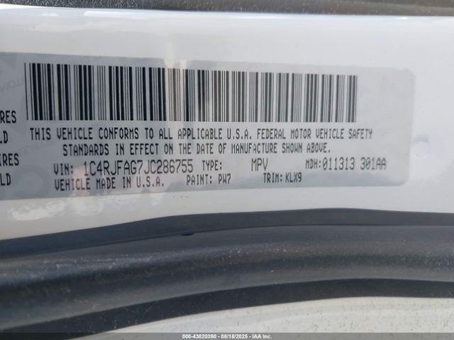 Jeep Grand Cherokee Altitude 4x4 Image 11