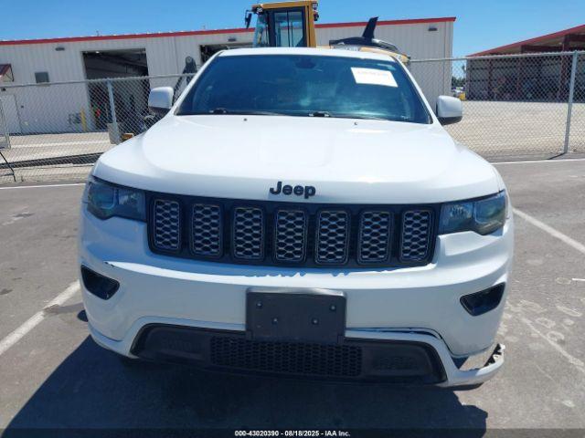 Jeep Grand Cherokee Altitude 4x4 Image 7