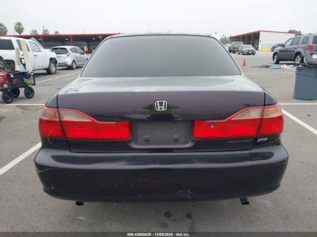 Honda Accord Ex V6 Image 10