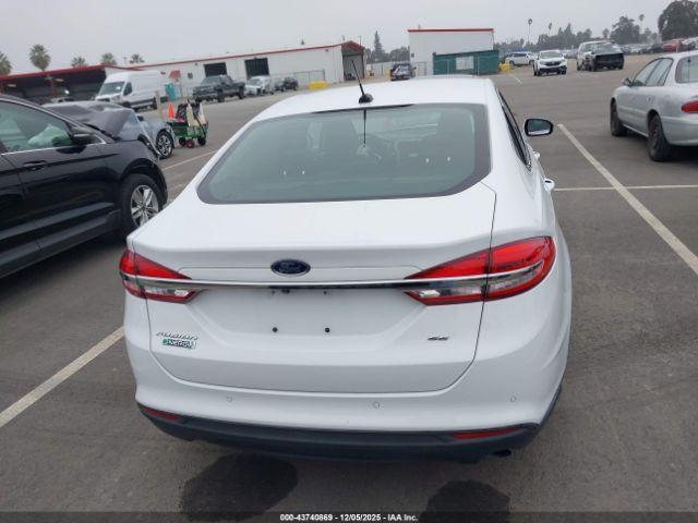Ford Fusion Se Luxury Image 11
