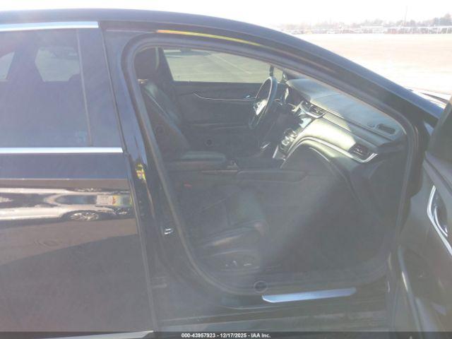 Cadillac XTS Standard Image 5