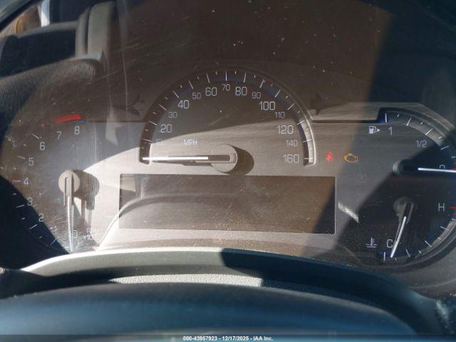 Cadillac XTS Standard Image 12