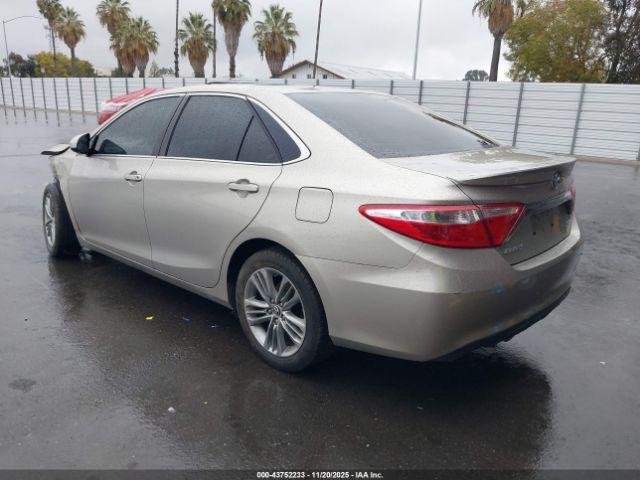 Toyota Camry Se Image 17