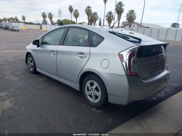 Toyota Prius Two Image 8