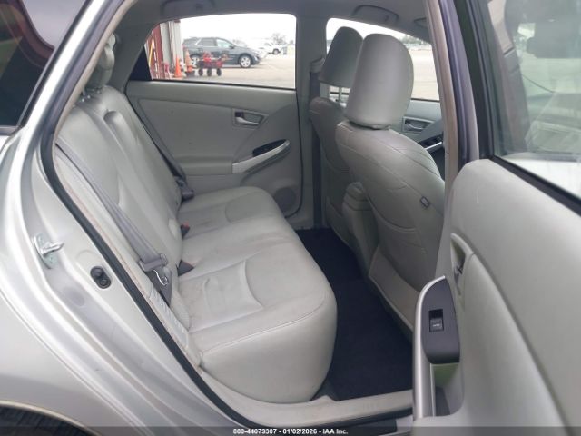 Toyota Prius Two Image 13