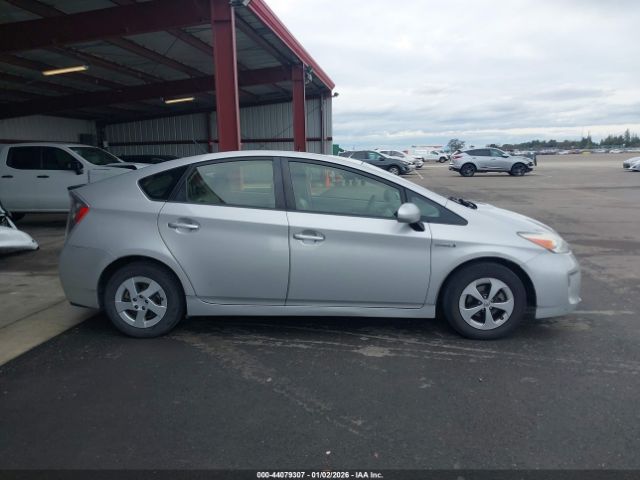 Toyota Prius Two Image 6