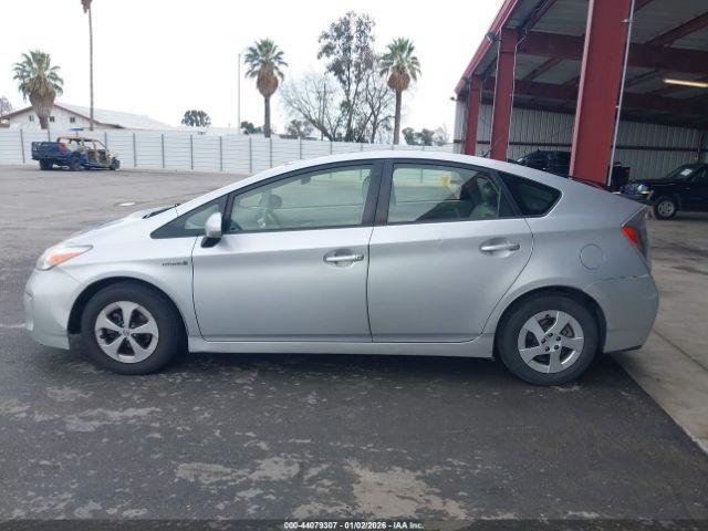 Toyota Prius Two Image 15