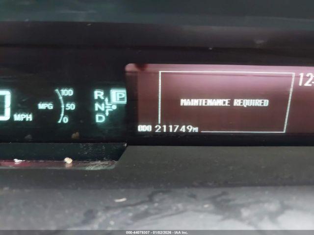 Toyota Prius Two Image 11