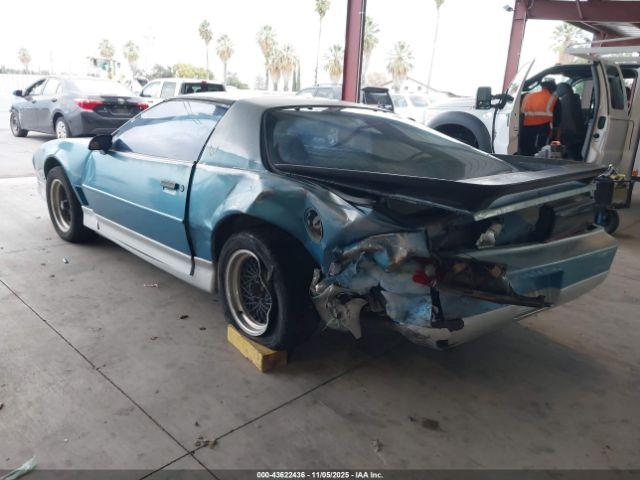 Pontiac Firebird Image 10