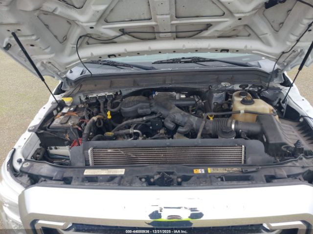 Ford F-550 Xlt Image 12