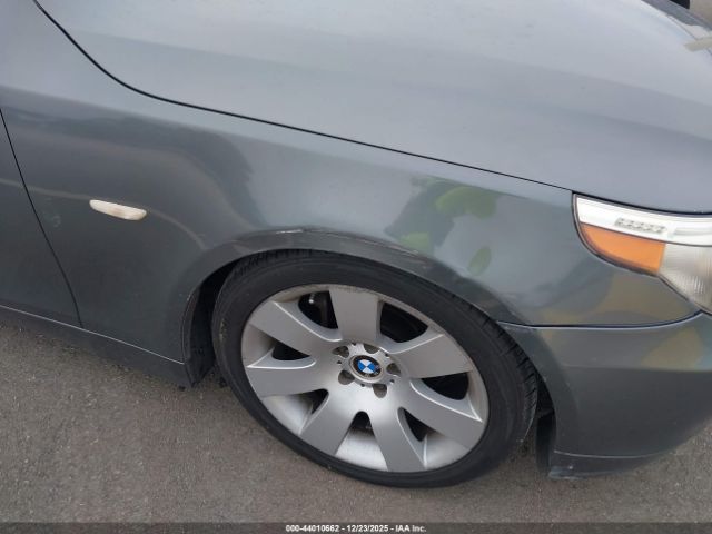 BMW 5 Series Image 4