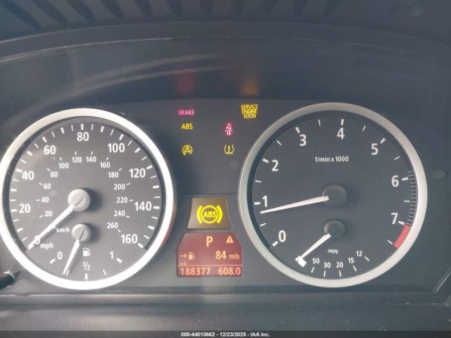 BMW 5 Series Image 11