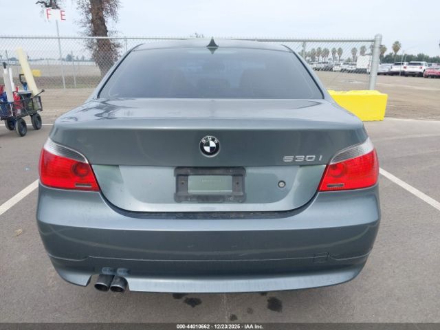 BMW 5 Series Image 12