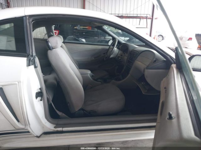 Ford Mustang Image 6