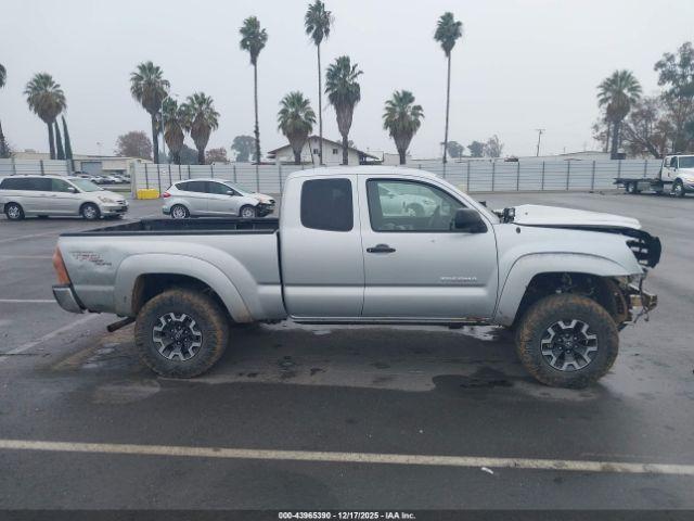 Toyota Tacoma Base V6 Image 10