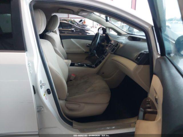 Toyota Venza Le Image 8