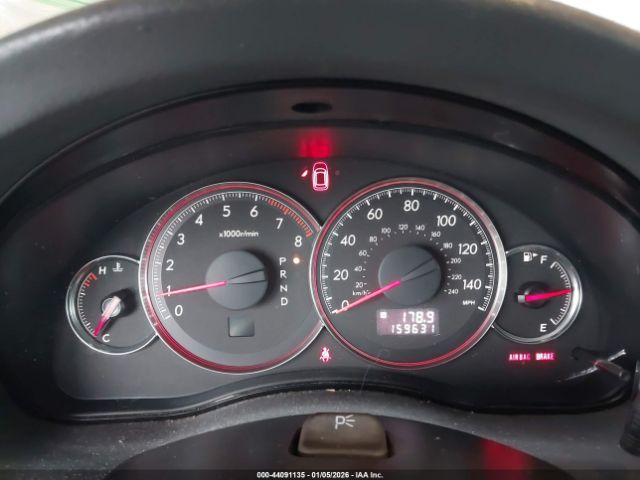 Subaru Outback 2.5i Image 8