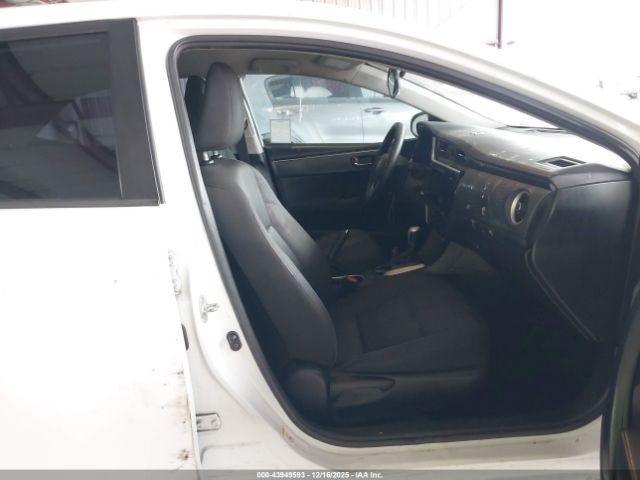 Toyota Corolla Le Image 6