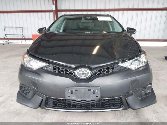 Toyota Corolla Image 12