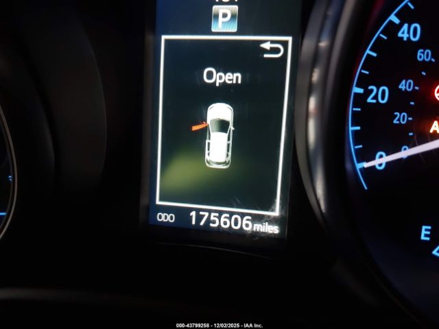 Toyota Corolla Image 16