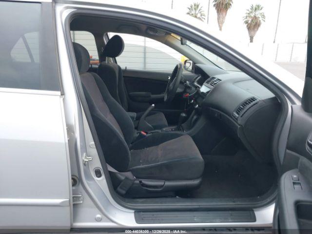 Honda Accord 2.4 Lx Image 8