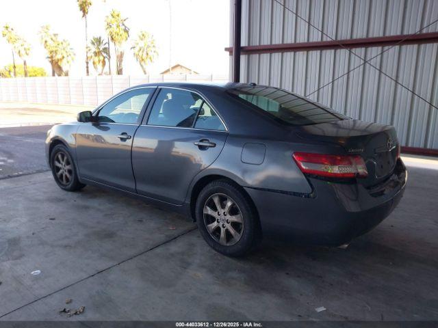 Toyota Camry Le V6 Image 16