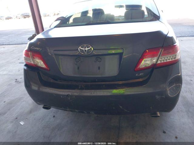 Toyota Camry Le V6 Image 8