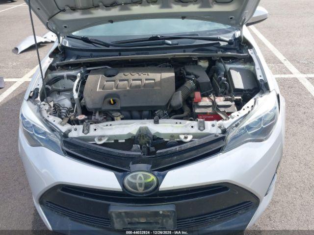 Toyota Corolla Xle Image 13