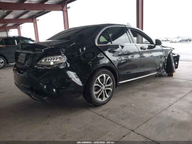 Mercedes-Benz C-Class 4matic Image 16