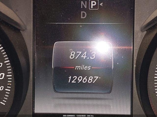 Mercedes-Benz C-Class 4matic Image 9